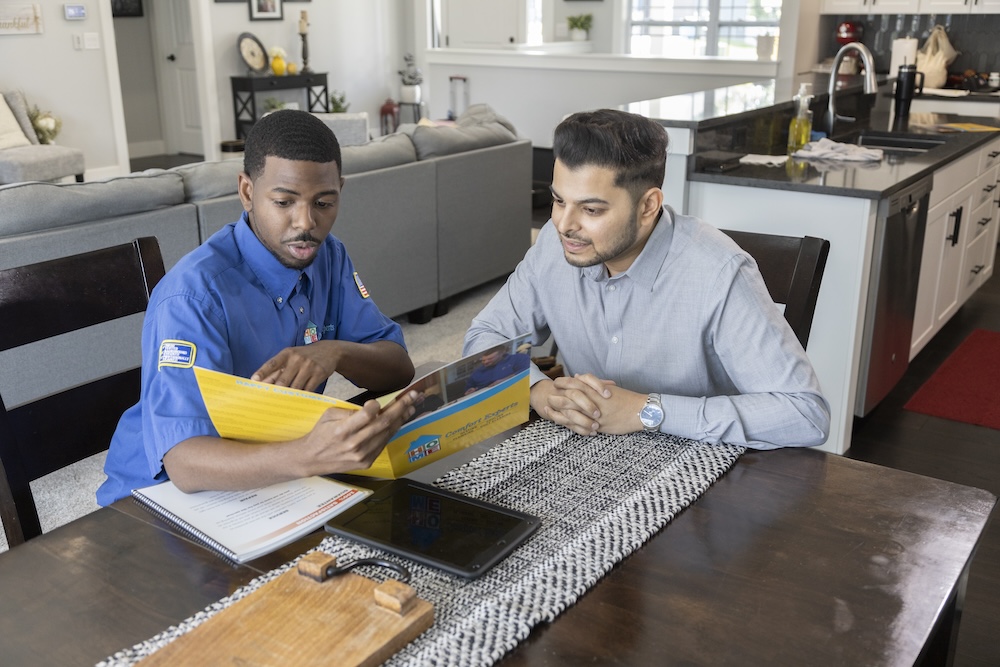 employee speaking with customer